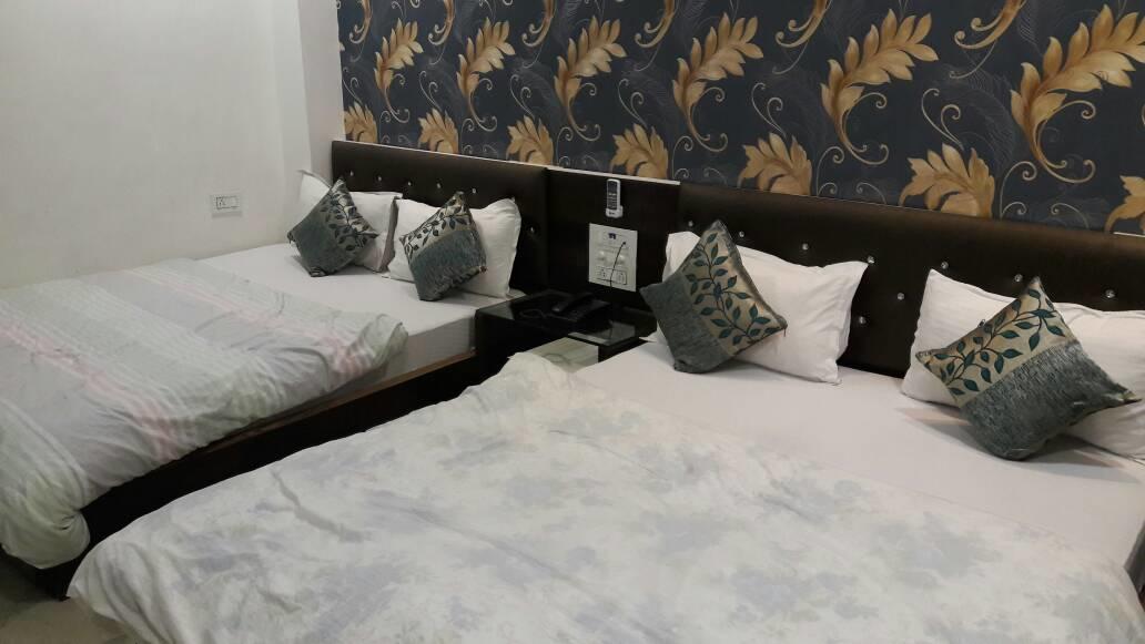 Hotel Raj Vilas Udaipur Exteriör bild